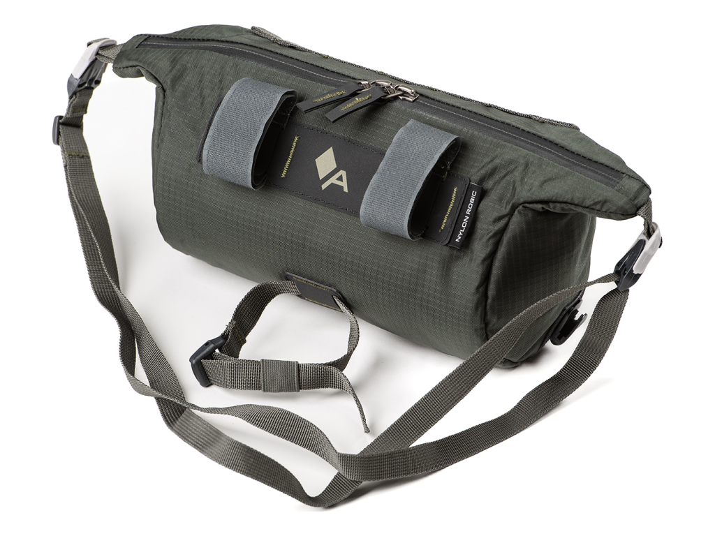 Acepac Barrel MKIII with removable shoulder strap