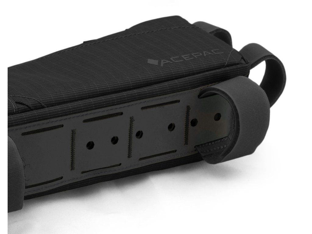 Perforované dno Acepac Fuel Bag M MKIII s otvory pro přišroubování k rámu