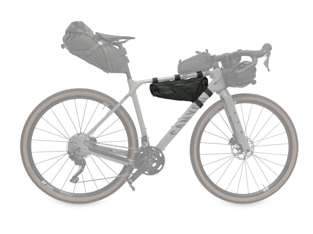 Acepac Triangle Frame Bag MKIII upevněná v rámu gravel kola