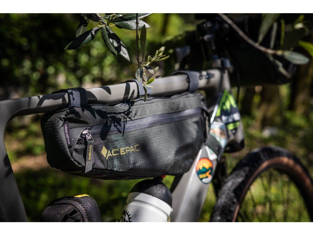 Acepac Triangle Frame Bag MKIII na horském kole