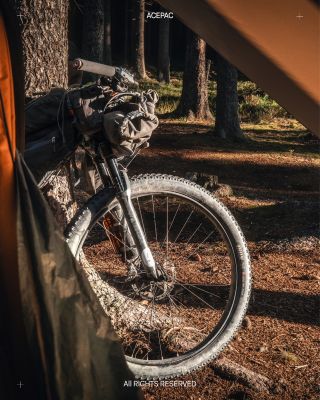 Poslední prázdninový víkend venku. @tomteodosijev nám poslal skvělej fotoreport z víkendové bikepackingové výpravy v...